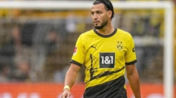 بن سبعيني يحدد مستقبله مع بوروسيا دورتموند